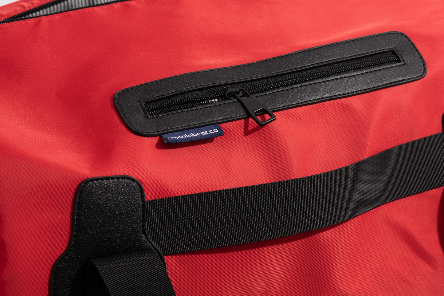 Titan Duffle Bag - Red