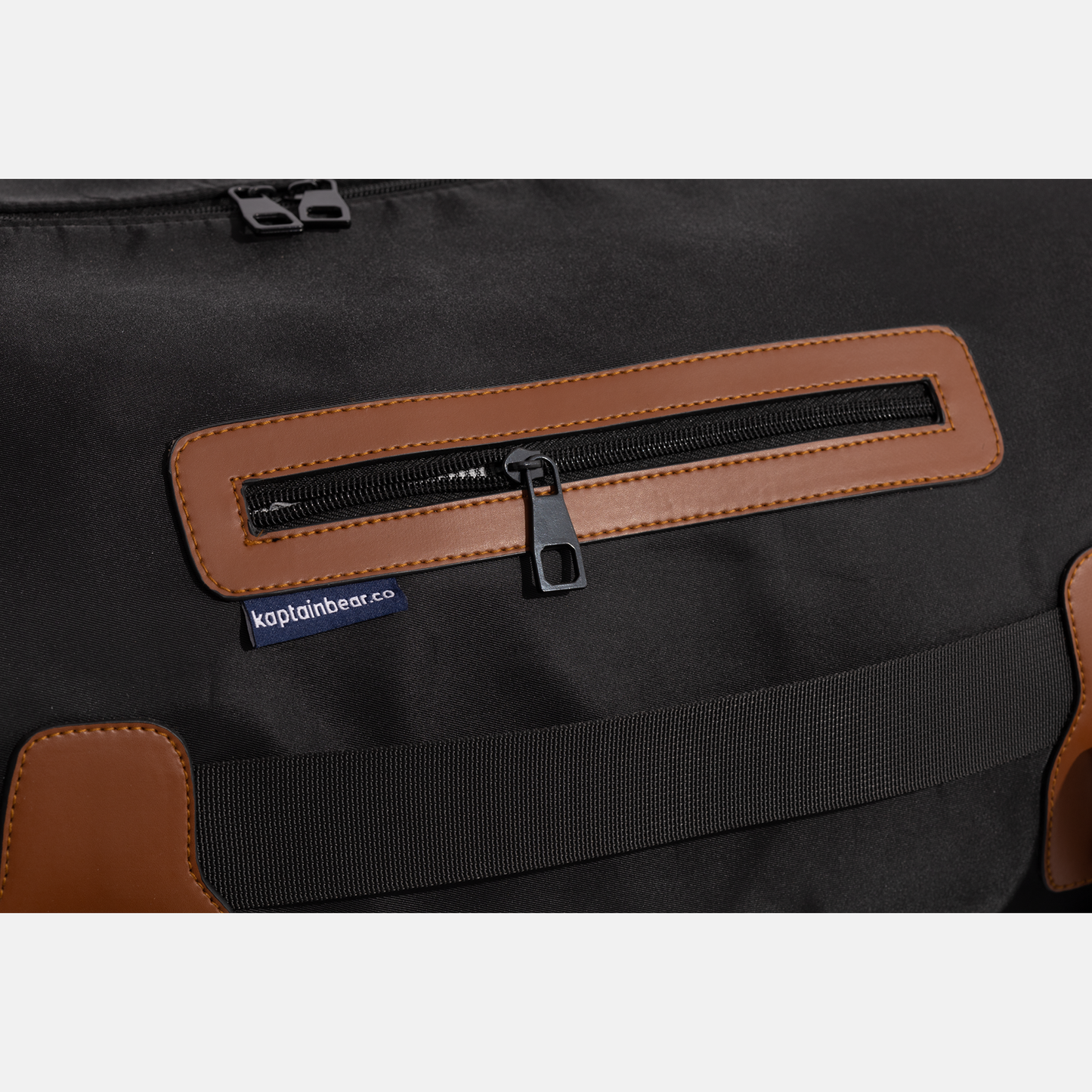 حقيبة دافل تيتان - أسود وبني